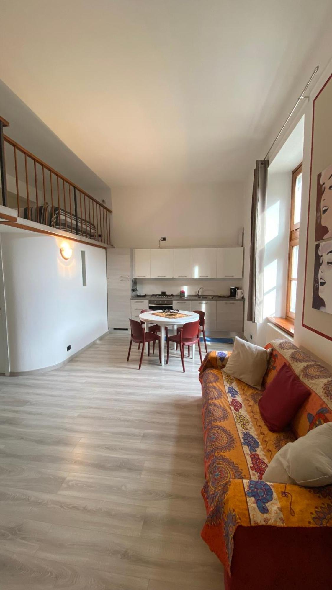 Mantellini 2A Apartman Domodossola Kültér fotó